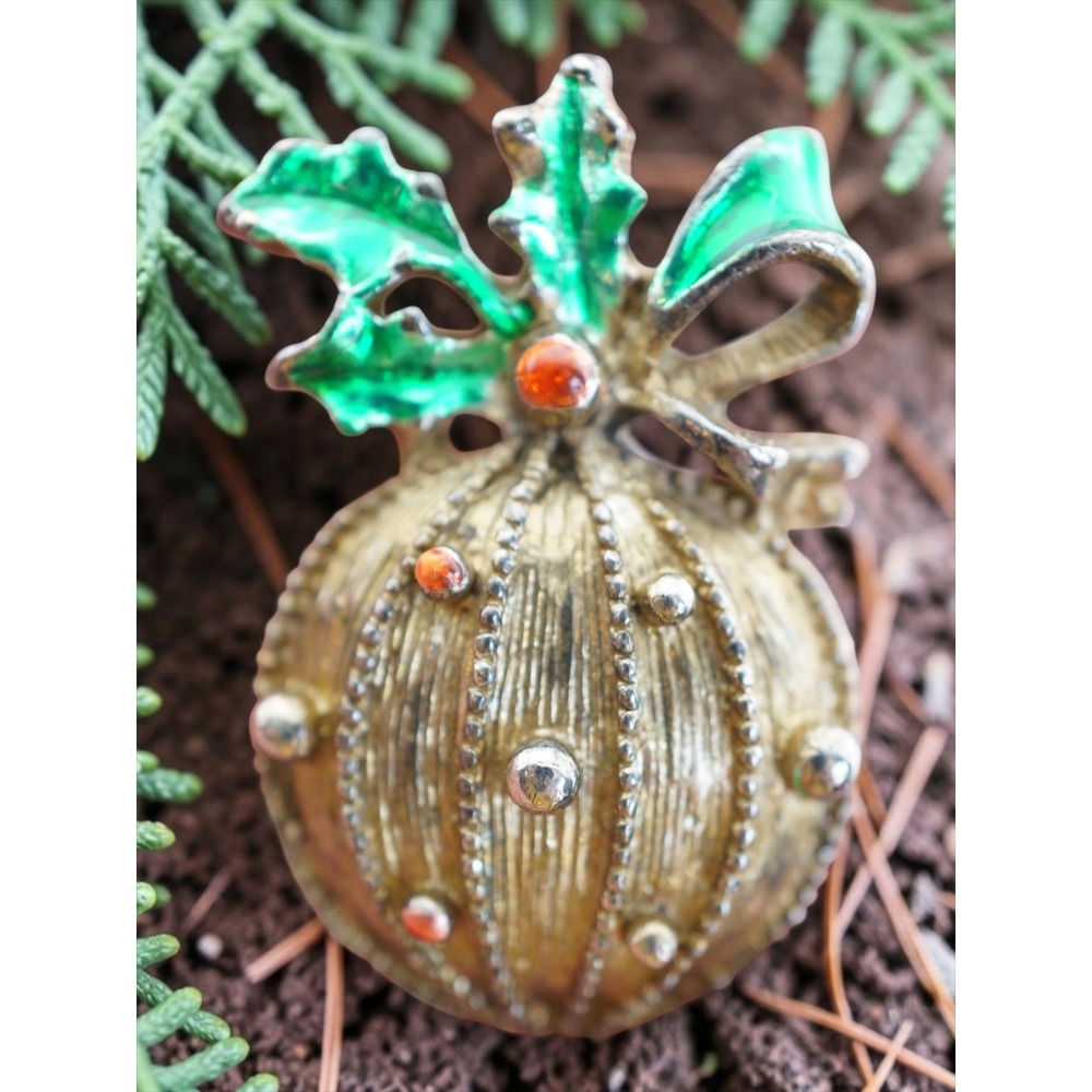 Vintage Christmas Ornament Brooch Gold Tone Green Holly Bow